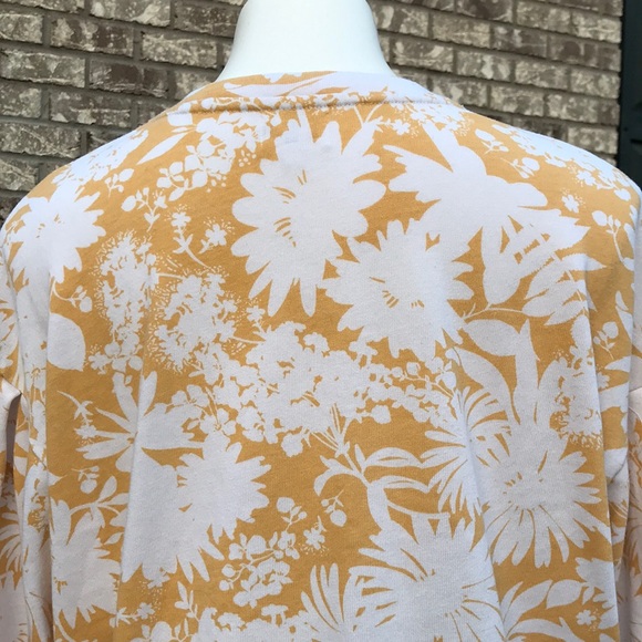 💙Sundry Crew Neck Yellow and White Floral Print Swaetshirt - Picture 8 of 14